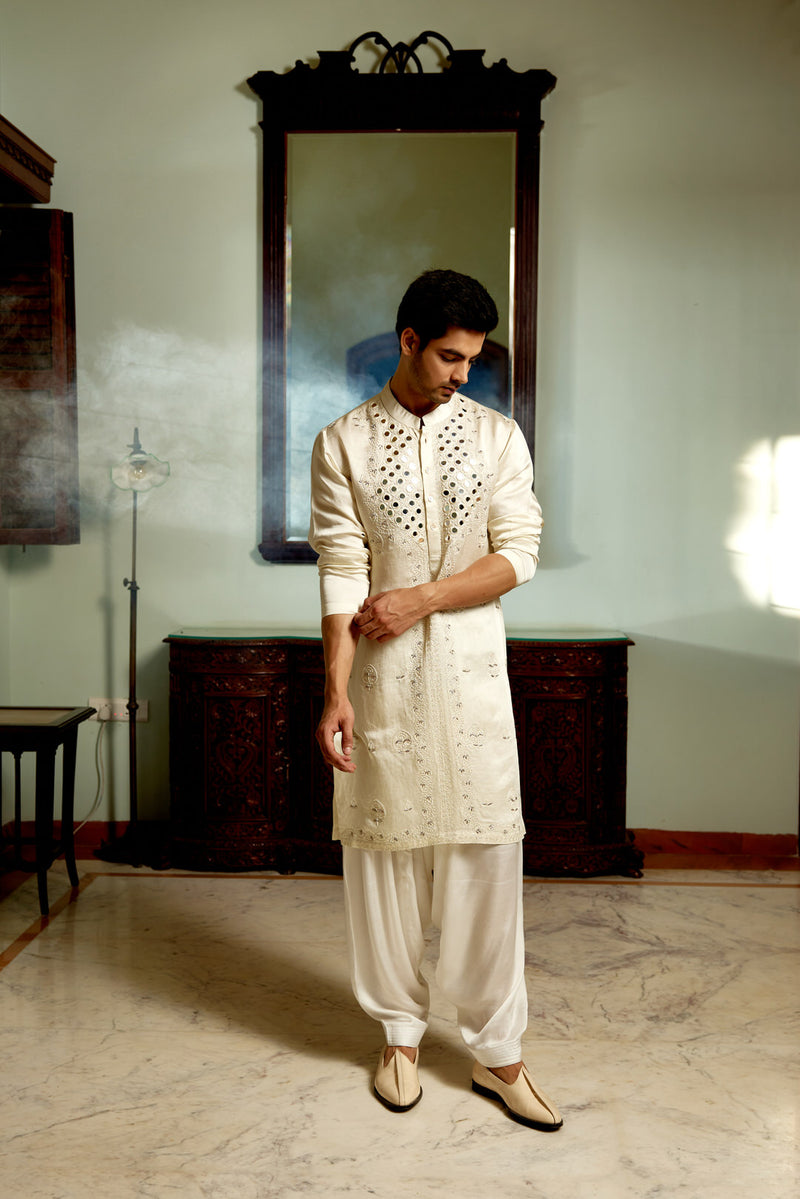 DANIYAL KURTA