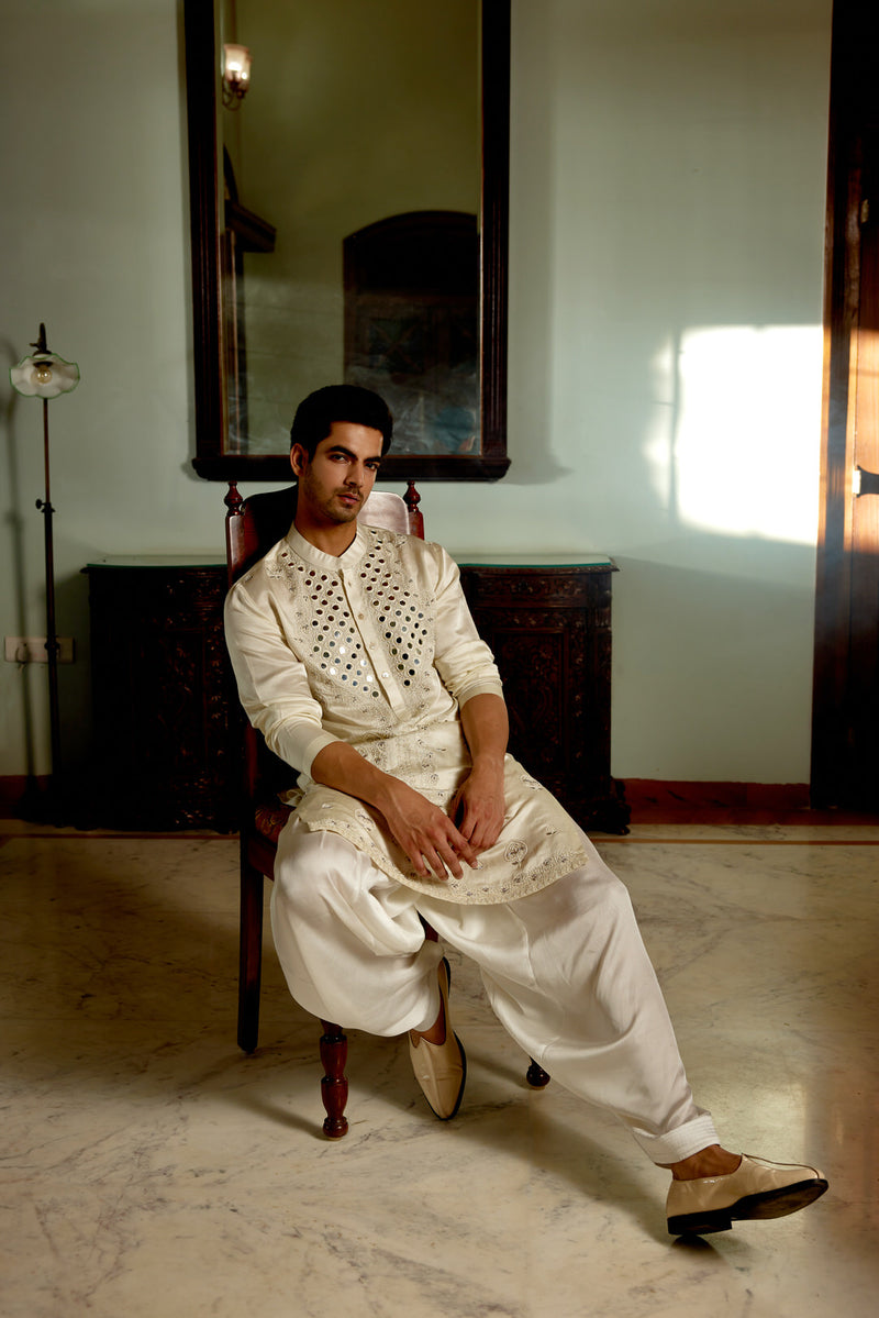 DANIYAL KURTA