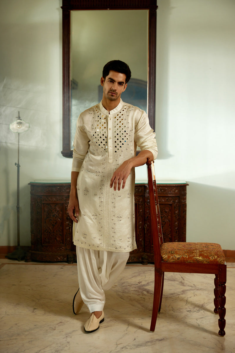 DANIYAL KURTA