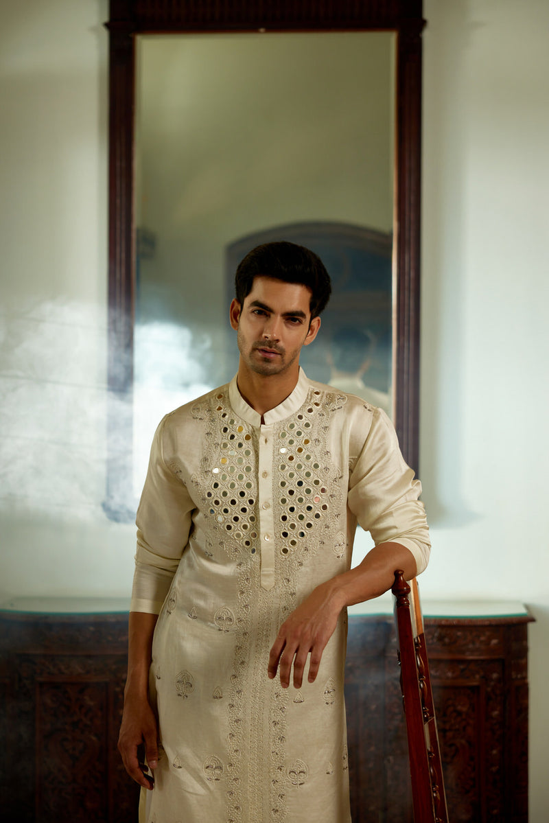 DANIYAL KURTA