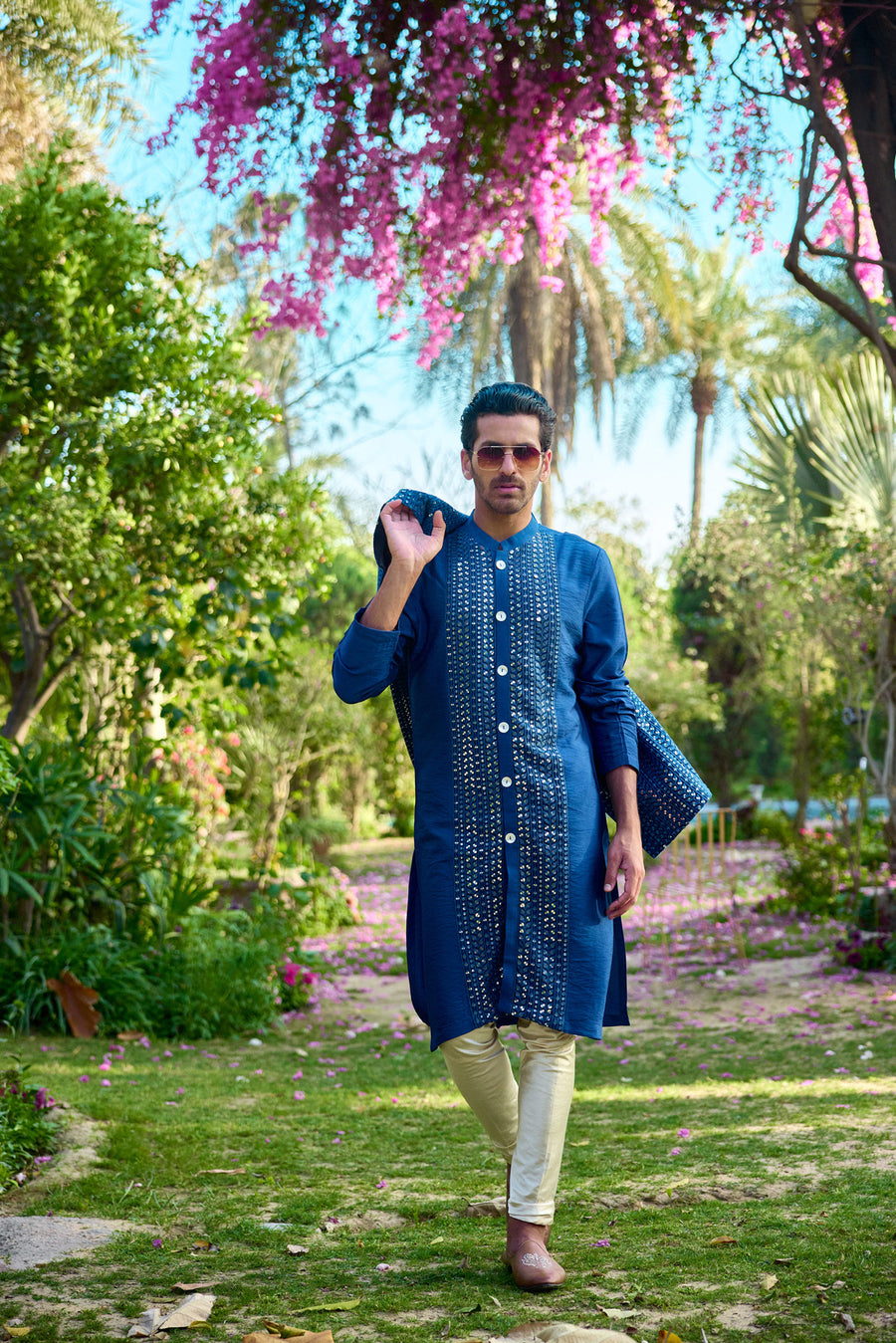 Electric Blue Bandi Set for Men – Sheesh Mahal Bandi Set