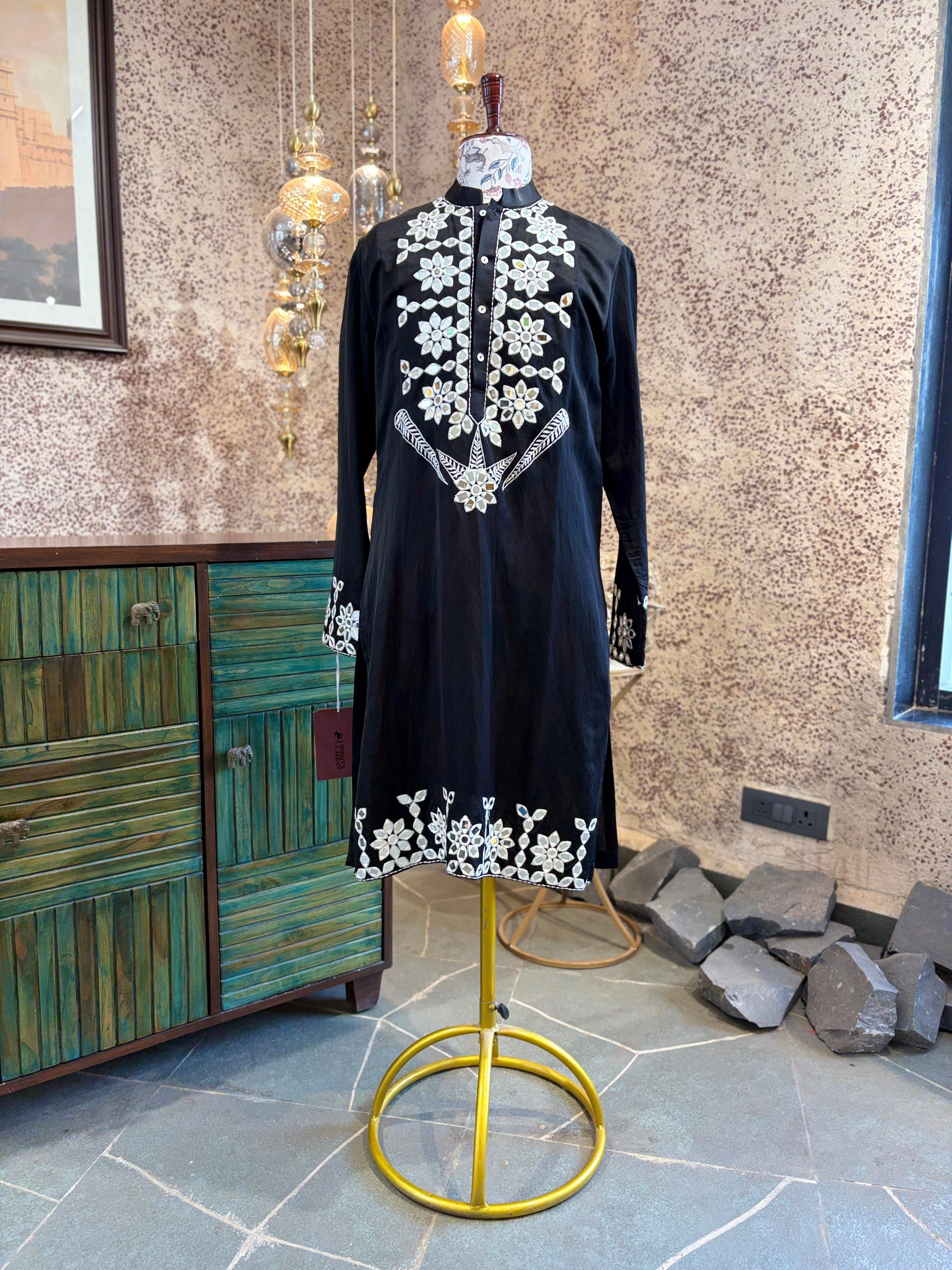 Juna Mahal Kurta